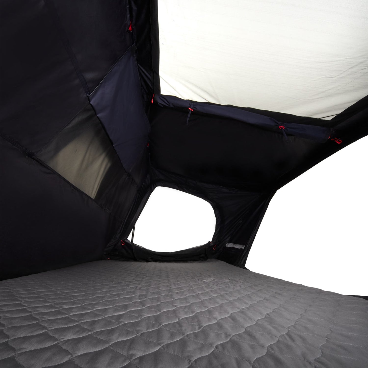 qeedo Freedom Slim 2: The aerodynamic hardcover roof tent